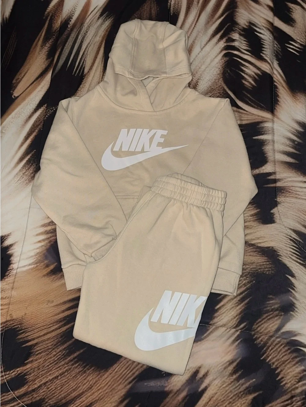 Nike Kids Cream/Tan Hoodie and Sweatpants Set